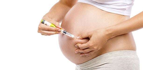 Tiêm Insulin cho bà bầu bị tiểu đường thai kỳ